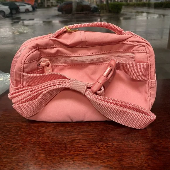 Fjallraven Kanken Hip Pack - Picture 2 of 3